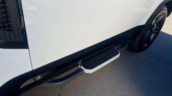 Land Rover Defender X-Dynamic SE