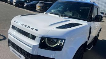 Land Rover Defender X-Dynamic SE