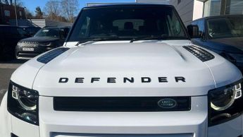 Land Rover Defender X-Dynamic SE