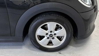 MINI Hatchback Cooper Classic