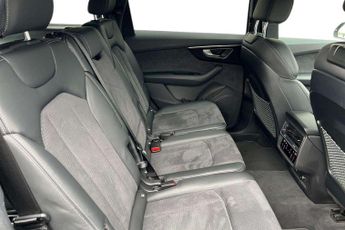 Audi Q7 Black Edition