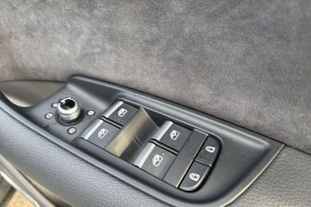 Audi Q7 SQ7 Black Edition