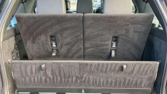 Land Rover Discovery R-Dynamic SE
