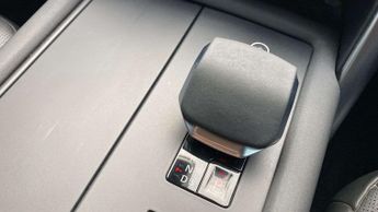 Land Rover Discovery R-Dynamic SE