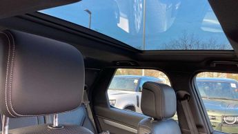 Land Rover Discovery R-Dynamic SE