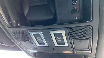 Land Rover Discovery R-Dynamic SE