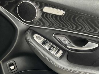 Mercedes-Benz GLC AMG Line