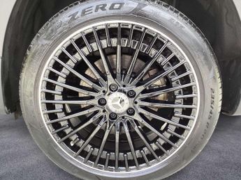 Mercedes-Benz EQB Urban Edition