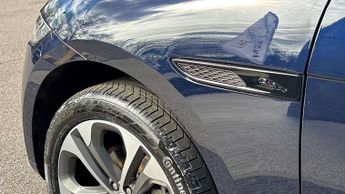 Jaguar F-PACE R-Dynamic HSE Black 90th Anniversary Edition