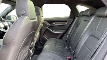 Jaguar F-PACE R-Dynamic HSE Black 90th Anniversary Edition