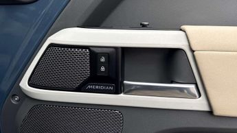 Land Rover Defender SE