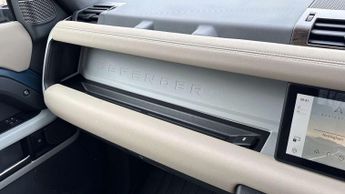 Land Rover Defender SE