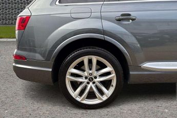 Audi Q7 S Line