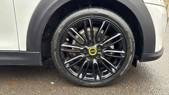 MINI Hatchback Cooper S Level 2