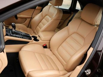 Porsche Macan Estate 