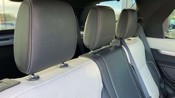 Land Rover Discovery R-Dynamic HSE