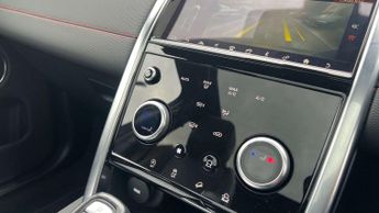 Land Rover Discovery Sport R-Dynamic SE