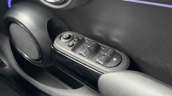 MINI Hatchback Cooper Exclusive