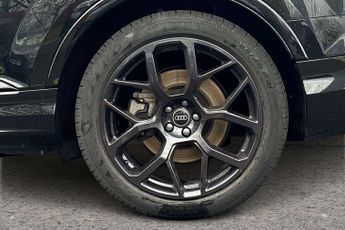 Audi Q7 Black Edition