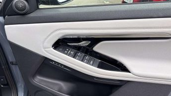 Land Rover Range Rover Evoque R-Dynamic SE