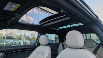 MINI Hatchback Cooper S Level 3