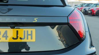 MINI Cooper SE Sport