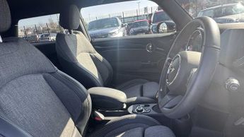 MINI Hatchback Cooper S Level 2