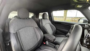 MINI Cooper SE Sport