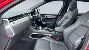 Jaguar F-PACE R-Dynamic HSE Black 90th Anniversary Edition
