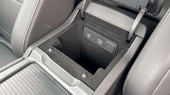 Jaguar F-PACE R-Dynamic HSE Black 90th Anniversary Edition