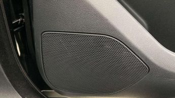 Land Rover Range Rover Velar R-Dynamic SE