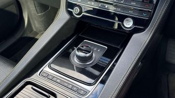 Jaguar F-PACE 300 Sport