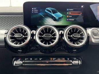 Mercedes-Benz EQB Sport Executive