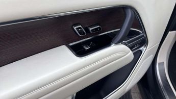 Land Rover Range Rover SE