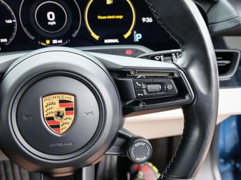 Porsche Taycan 