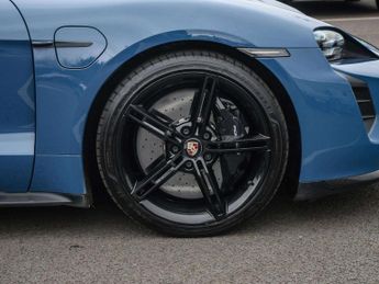 Porsche Taycan 