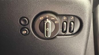 MINI Hatchback Cooper Classic