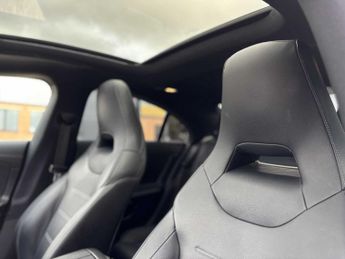 Mercedes-Benz Cla AMG Line