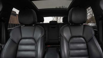 Porsche Macan Estate 