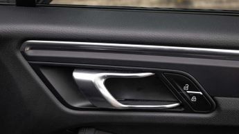 Porsche Macan Estate 