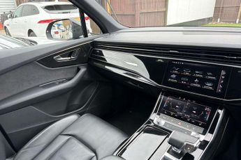 Audi Q7 S Line