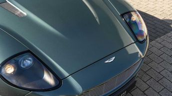 Aston Martin Vanquish 