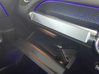 Mercedes-Benz EQB Urban Edition