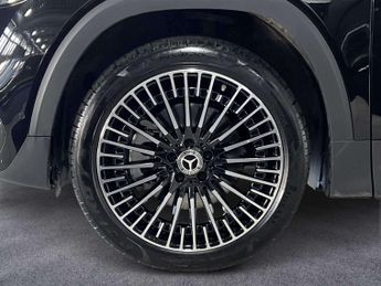 Mercedes-Benz EQB AMG Line Premium