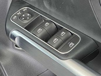 Mercedes-Benz EQB Urban Edition