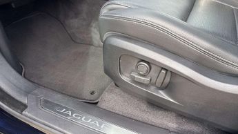 Jaguar F-PACE R-Dynamic SE Black