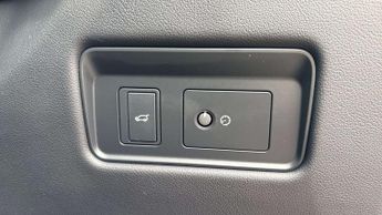 Jaguar F-PACE R-Dynamic SE Black