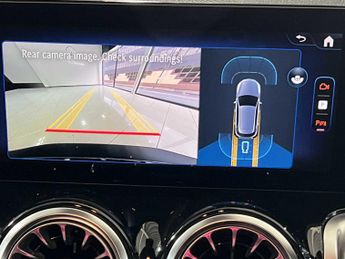 Mercedes-Benz EQB Urban Edition