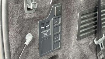 Land Rover Discovery R-Dynamic SE