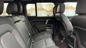Land Rover Defender X-Dynamic SE
